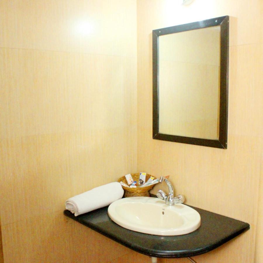 Hotel Manik Moti Лонавла Екстер'єр фото